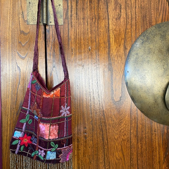 Cute boho beaded bag. Flowers,sequins,fall colors. - Picture 4 of 6